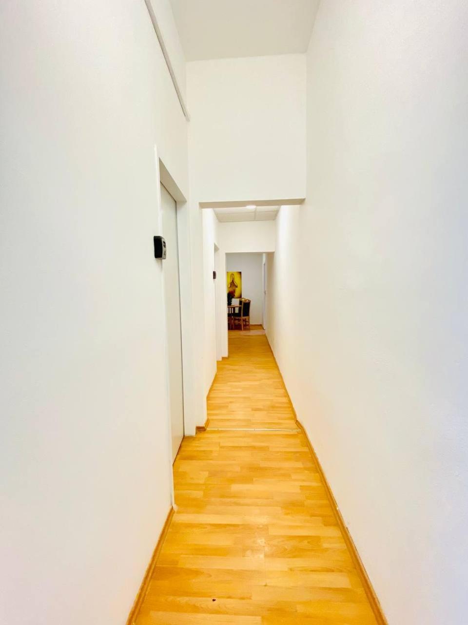 Comfortable Room In The 23Rd District Of Vienna Fr4 Luaran gambar